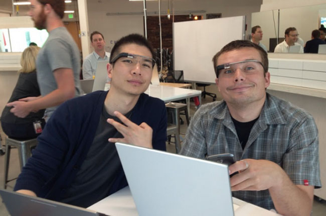 Luke Wroblewski (a direita) foi o primeiro azarado a perder o seu Google Glass