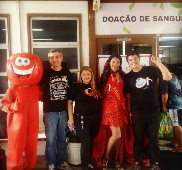 'Bloco do Caboclo Bom de Sangue promove solidariedade em Manaus