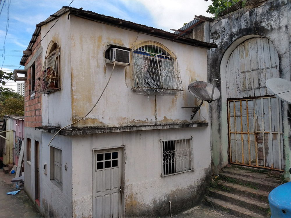 Centro Comunitário dentro da REPRESA DE ÁGUAS DO IGARAPÉ DA CACHOEIRA GRANDE – BAIRRO SÃO JORGE